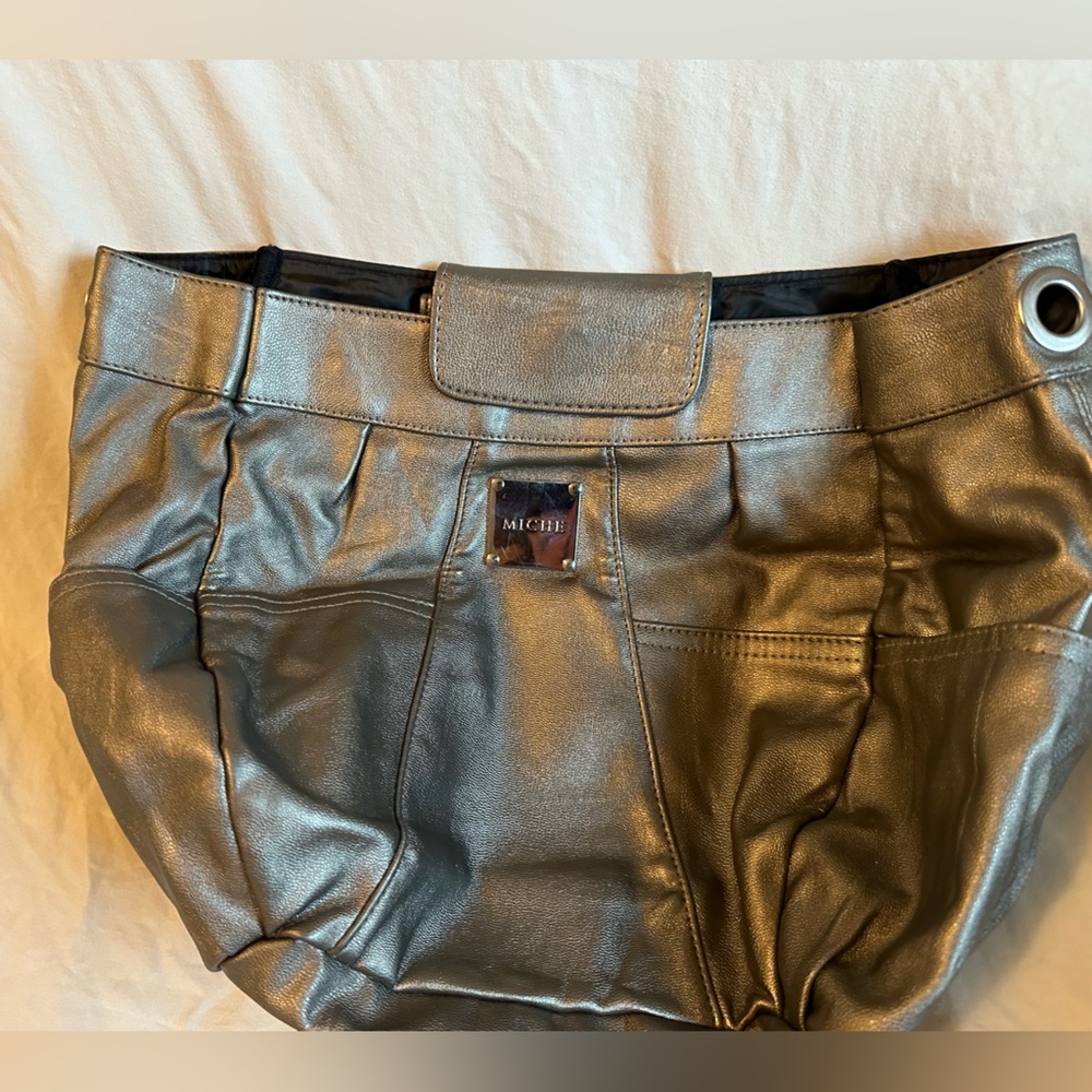 MICHE Demi cover Kinsley